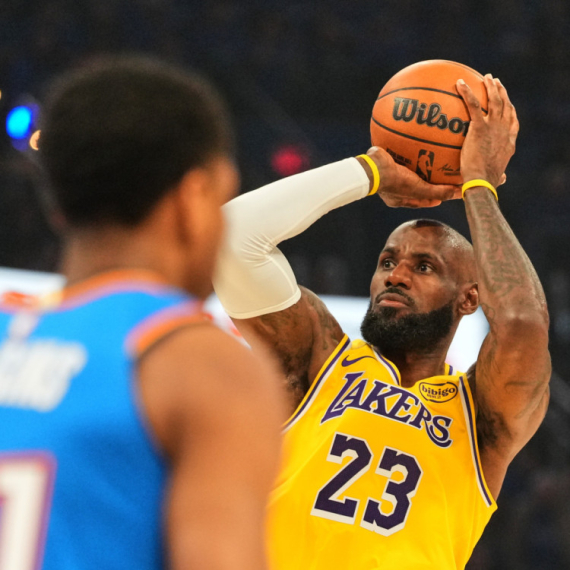Lebron probleme Lejkersa "pripisuje" Dončiću VIDEO