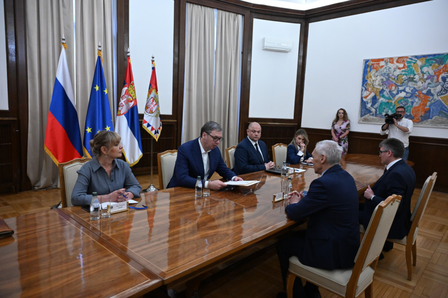Vučić predao pismo za Putina Bocan-Harčenku: Ovo su ključne poruke koje je uputio ruskom predsedniku FOTO