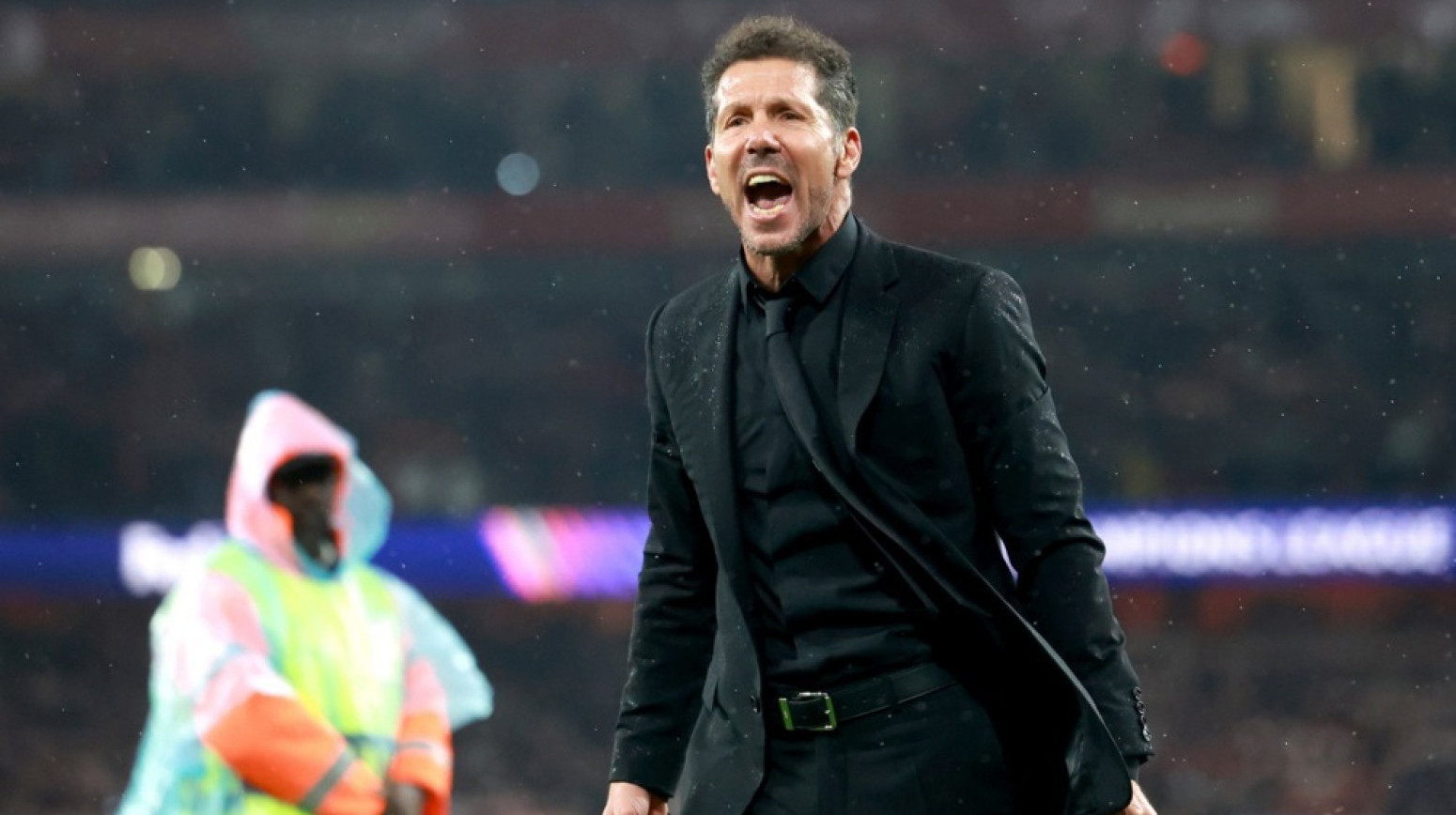 Simeone u trenutku "ludila" napao bivšeg saradnika VIDEO