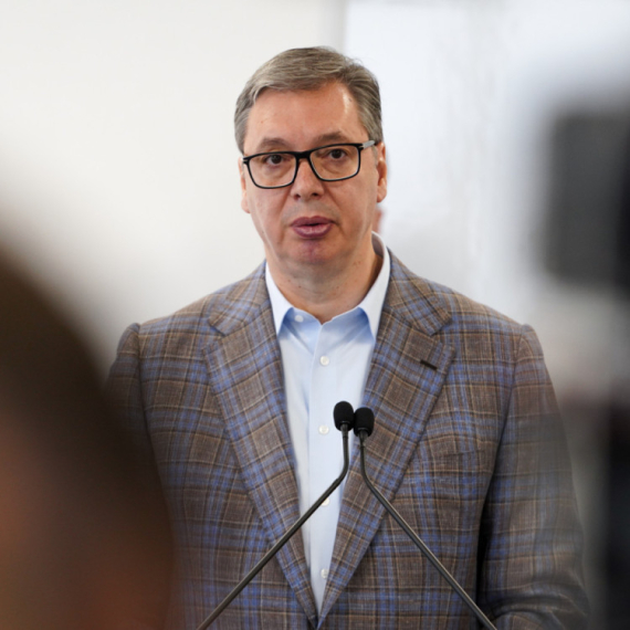 Vučić prisustvuje potpisivanju dokumenata o izgradnji puta "Vožd Karađorđe"