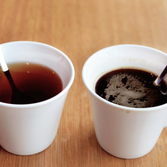 NIje svejedno: Izbor čaja ili kafe može uticati na rizik od osteoporoze