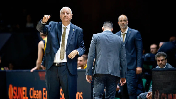 Šakotin AEK u finalu Lige šampiona!