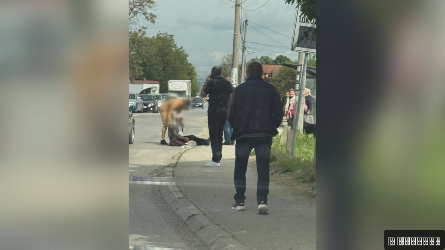 Oboren stariji muškarac dok je čekao autobus
