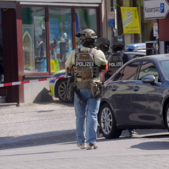 Talačka kriza u Nemačkoj; Pokušana pljačka banke; Sve vrvi od policije i helikoptera FOTO
