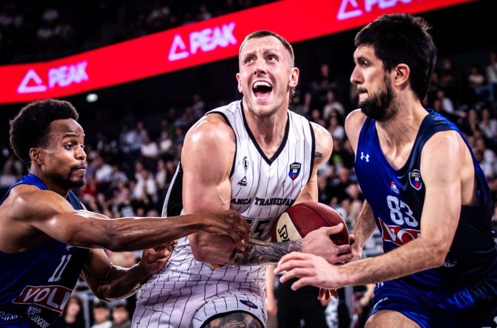 Fets Rasel "ubio" Budućnost – igraće se majstorica