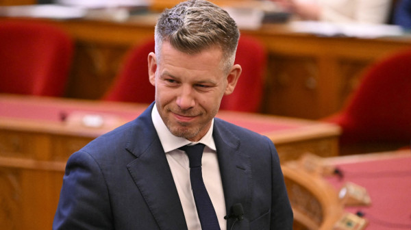 Mađar najavio rezove plata državnih funkcionera: I sebi je smanjio zaradu