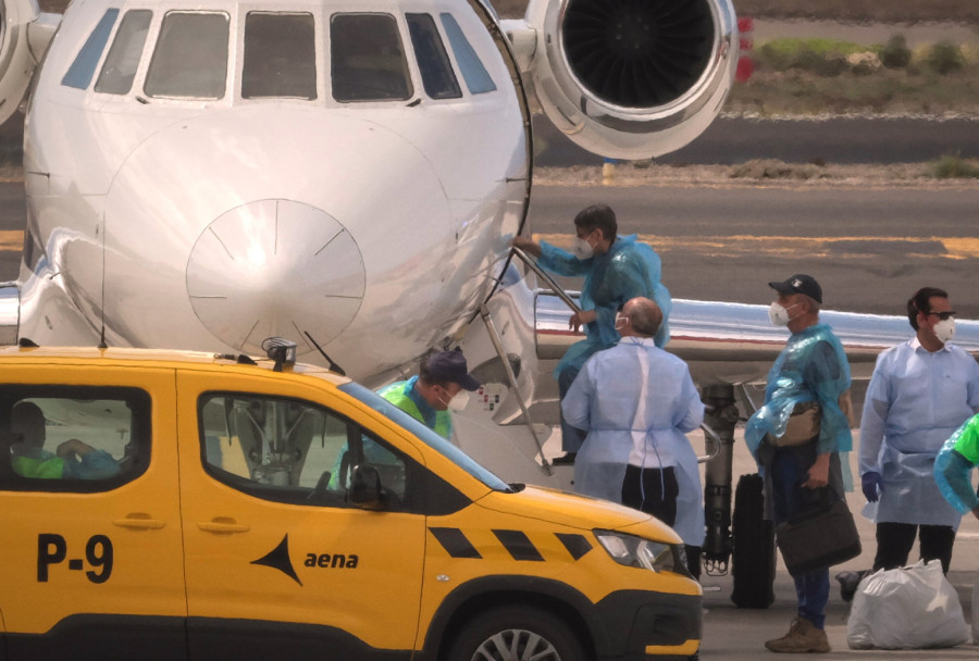 Poleteo prvi avion sa putnicima sa kruzera smrti: Evo gde će biti smešteni FOTO