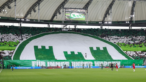 Bundesligaš poslušao navijače i promenio logo VIDEO