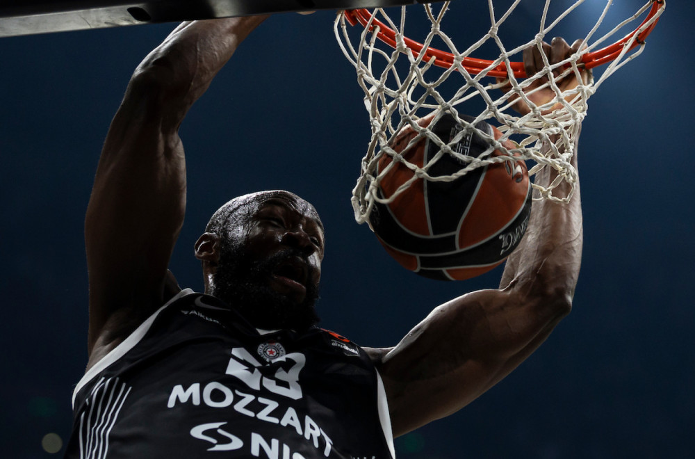 Partizan se prošetao u polufinale ABA