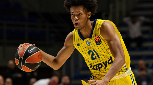 Makabi se rastao sa bivšim NBA košarkašem