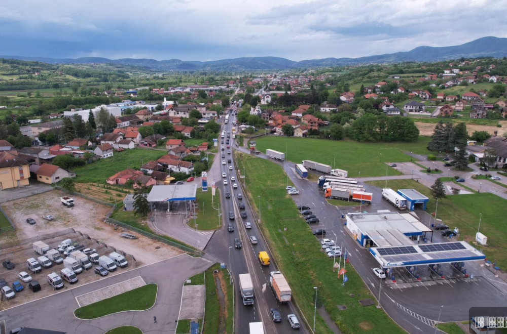 Agonija na ulazu u Čačak: Kolone nepregledne, vozači gube strpljenje