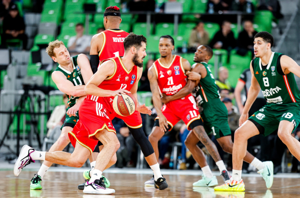 Zvezda ispustila +21 i polufinale: COL preokretom do majstorice!