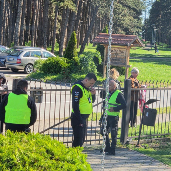 Pukli su; Blokaderi pozvali ceo Šabac, a došlo im troje ljudi FOTO
