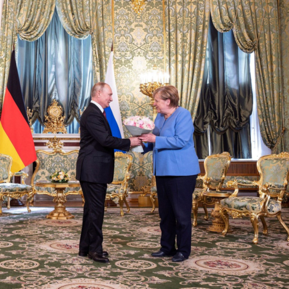 Vraća se Angela?
