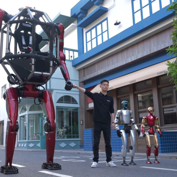 Kinezi napravili "mecha" odelo od pola tone – uđete u njega i rušite zidove FOTO/VIDEO
