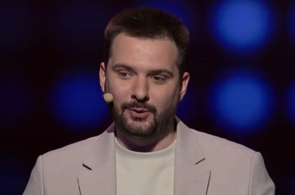 Skandal u Poteri: Milan Bukvić ismejao SPC i pravoslavne sveštenike, javnost zgrožena njegovom izjavom