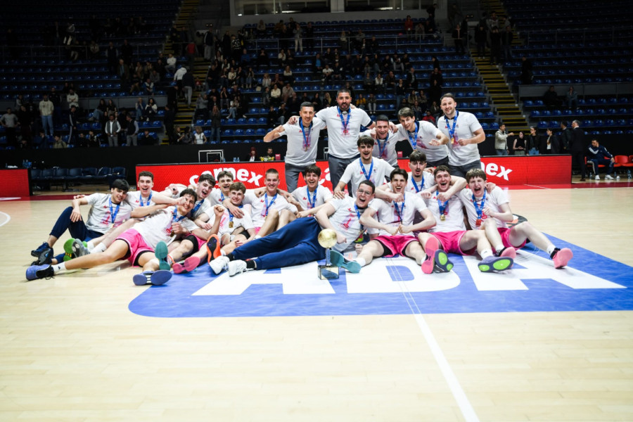 Trener koji je osvojio sve i sezonu završio sa 28-0