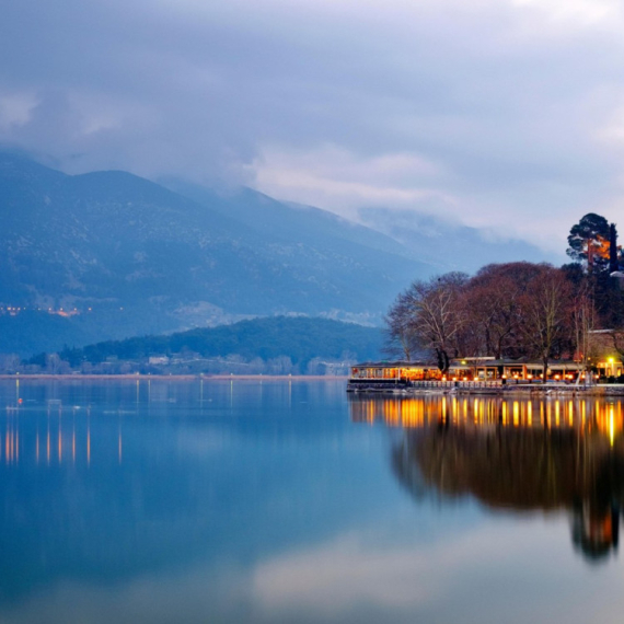 Upozorenje turistima u Grčkoj: Divlja životinja primećena uz poznato jezero FOTO