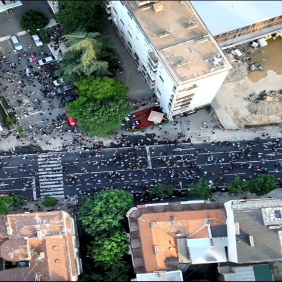 Građanima dosta terora; Blokaderi ponovo doživeli debakl; Propao skup ispred RTS FOTO