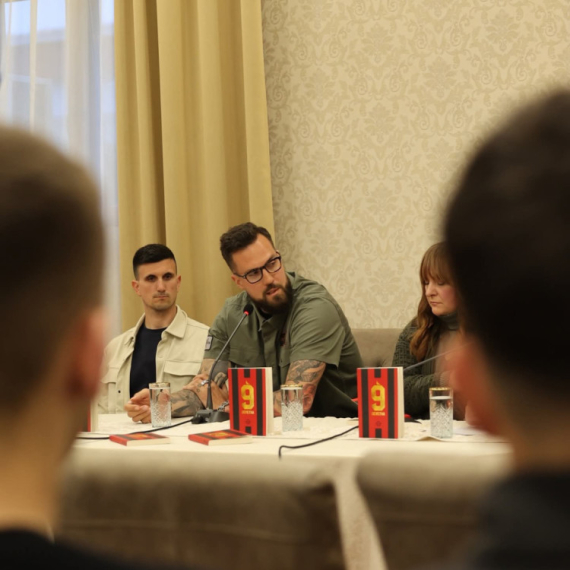 Beogradska promocija romana "Devetka": Profesor Koprivica, Stolica i Raduljica govore o romanu Jovana Simića