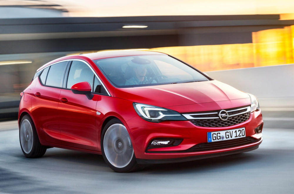 Opel Astra jurila 696 km/h: Policija priznala grešku, ali kazna i dalje ostaje