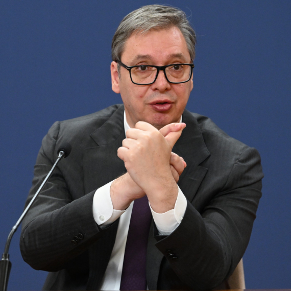 Vučić: "Telo muškarca na Senjaku još uvek nije pronađeno"; "Nemojte prenositi neproverene informacije"