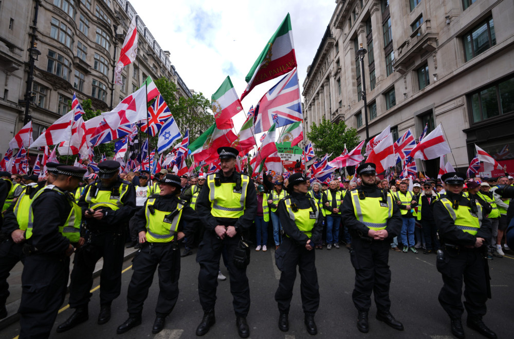 London gori: Desničari i pro-palestinski demonstranti na ivici sukoba FOTO/VIDEO