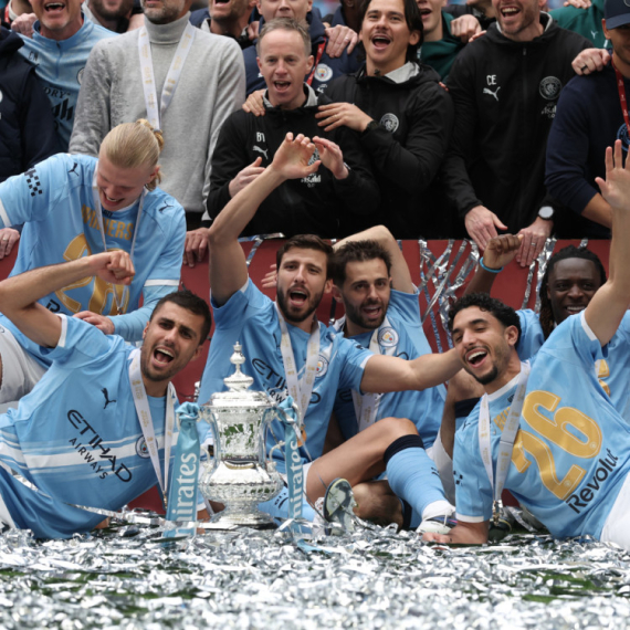 Čarolija donela Sitiju drugi trofej u sezoni VIDEO