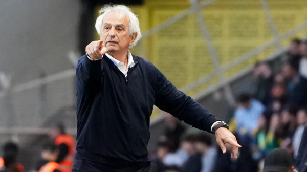 Halilhodžić objasnio svoju reakciju: "Tu su mi bili sin i unuci..." VIDEO
