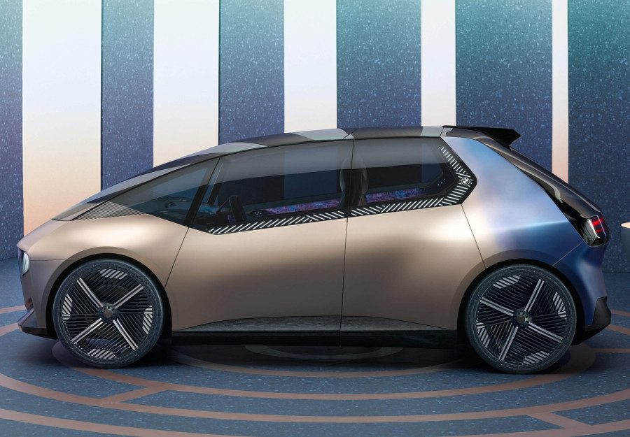 BMW vraća zadnji pogon u svoj najmanji automobil