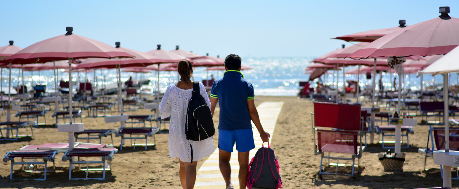 Popularna destinacija na Jadranu zabranila pušenje na plaži: Drastične mere od ove sezone