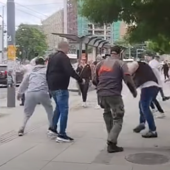 Brutalno nasilje blokadera – nastavljaju sa fašističkim napadima VIDEO