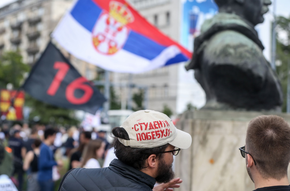 "Kompas": Ko pije, ko plaća, na "plenumu"