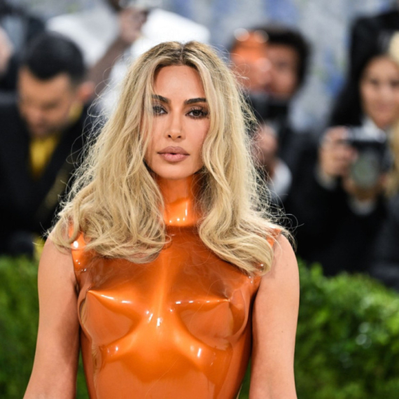 Izbio haos zbog skandaloznog ponašanja Kim Kardašijan: "Treba joj zabraniti pristup Formuli 1"