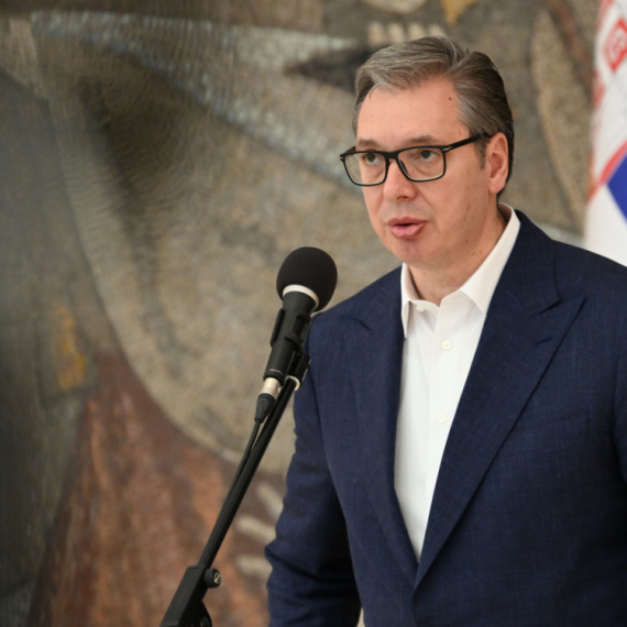 Danica Vučenić oduševljenaVučićevom politikom: "Sa Kinom sjajno, Americi se približava, a sa EU opet dobri"