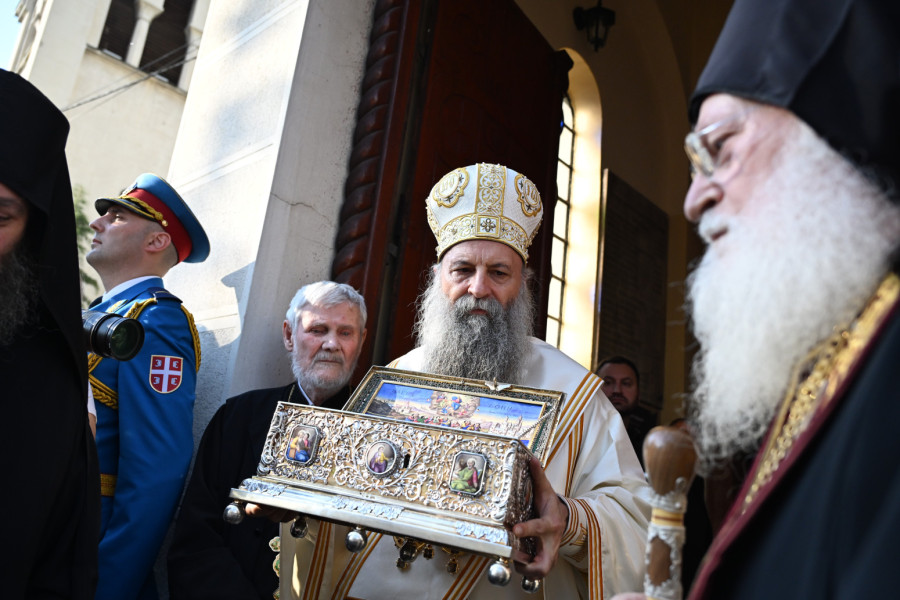 Pojas Presvete Bogorodice dočekan u Vaznesenjskoj crkvi: Poklon za igumana Vatopeda FOTO/VIDEO