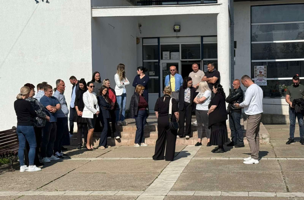 Skupovi podrške uhapšenim direktorima u Gračanici održavaju se i danas