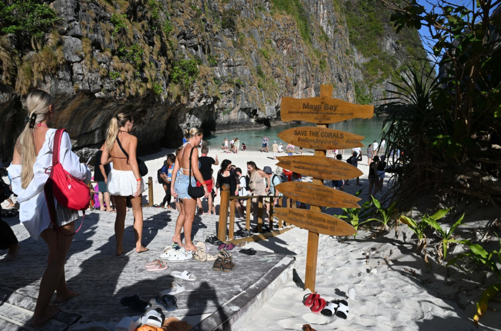 Gužve uništile raj: Kultno mesto iz filma "Plaža" više liči na stanicu nego na destinaciju VIDEO