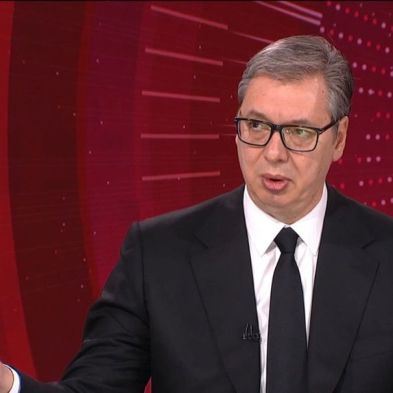 Vučić: "Obračunaćemo se sa prljavim policajcima"; "Svi koji štite kriminalce moraće da napuste posao"