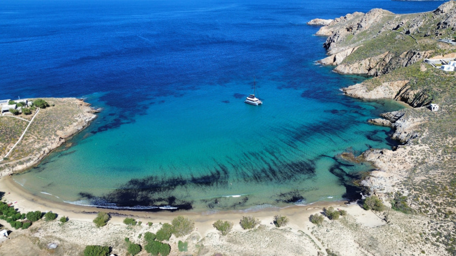 Kikladski raj u Egejskom moru koji turisti još uvek nisu otkrili: Mirniji i šarmantniji od Santorinija FOTO