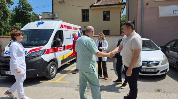 A od grada – novo sanitetsko vozilo: Vozni park Hitne pomoći u Čačku dobio pojačanje