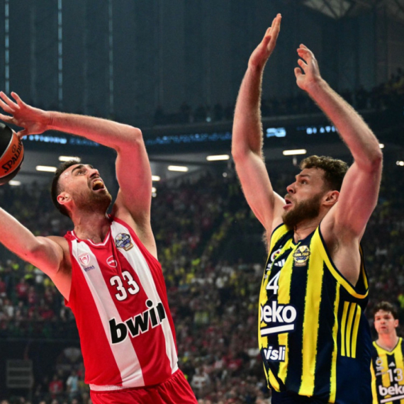 Olimpijakos vodi, Fener se konačno pomerio sa nule!