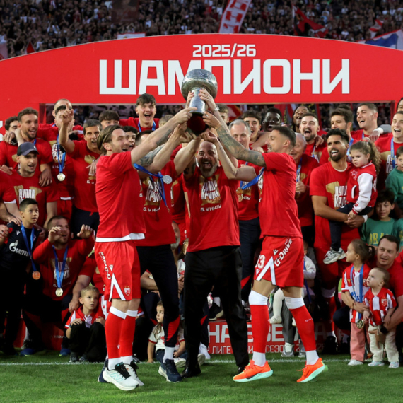 Zvezda je krunisana FOTO