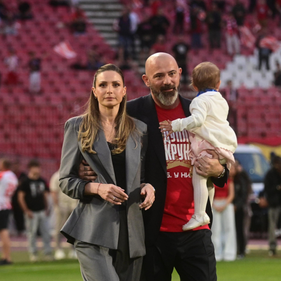 Dejan Stanković pokazao drugu suprugu: Ćerkica ukrala pažnju na Marakani FOTO