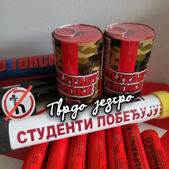 Dinkova grupa iz Novog Sada sprema nasilje za danas: Blokaderi nabavili pirotehniku FOTO