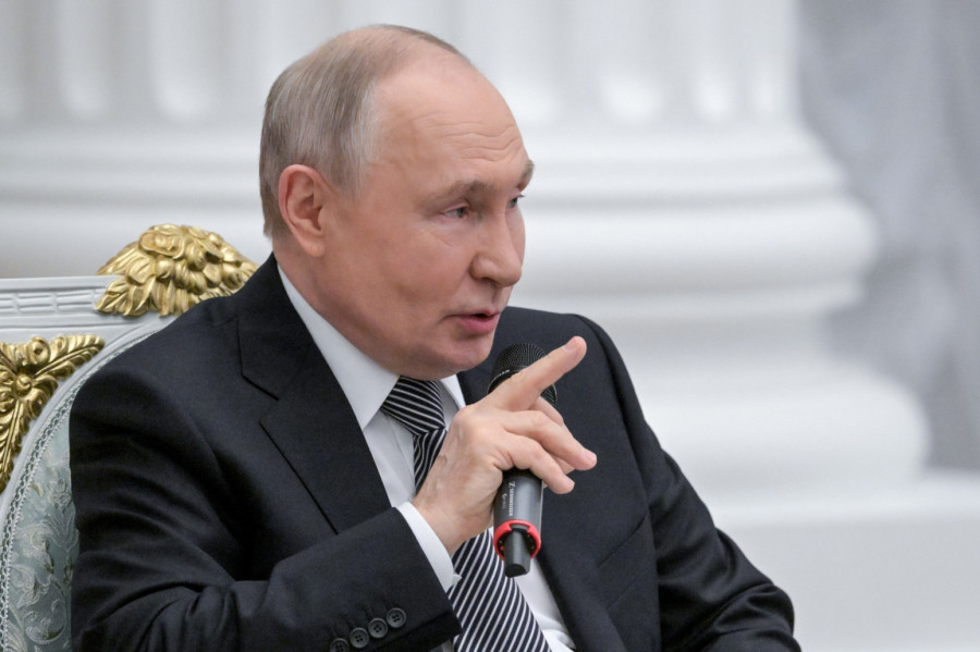Putinovi komandanti ga pogrešno informišu?; Verovatno, ali razlog zašto laže je nebitan