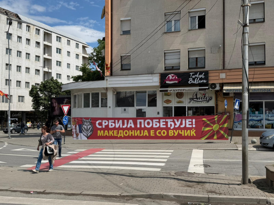 Srbija pobeđuje – Makedonija je uz Vučića; Ljudi dolaze na skup podrške Vučiću u Kumanovu FOTO/VIDEO