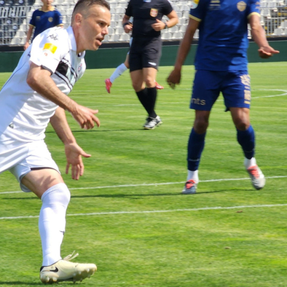 Partizan vodi, Natho pogodio na oproštaju!
