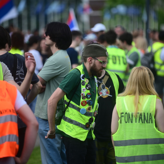Blokaderi udarili na N1; Uvrede pljušte na sve strane, više ne štede ni jedni druge FOTO