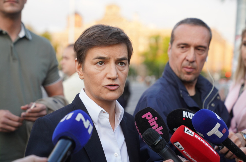 Brnabić dočekana ovacijama; "Hrvati 'pumpaju' jače od N1"; "Mogli ste da vidite dve Srbije" FOTO/VIDEO
